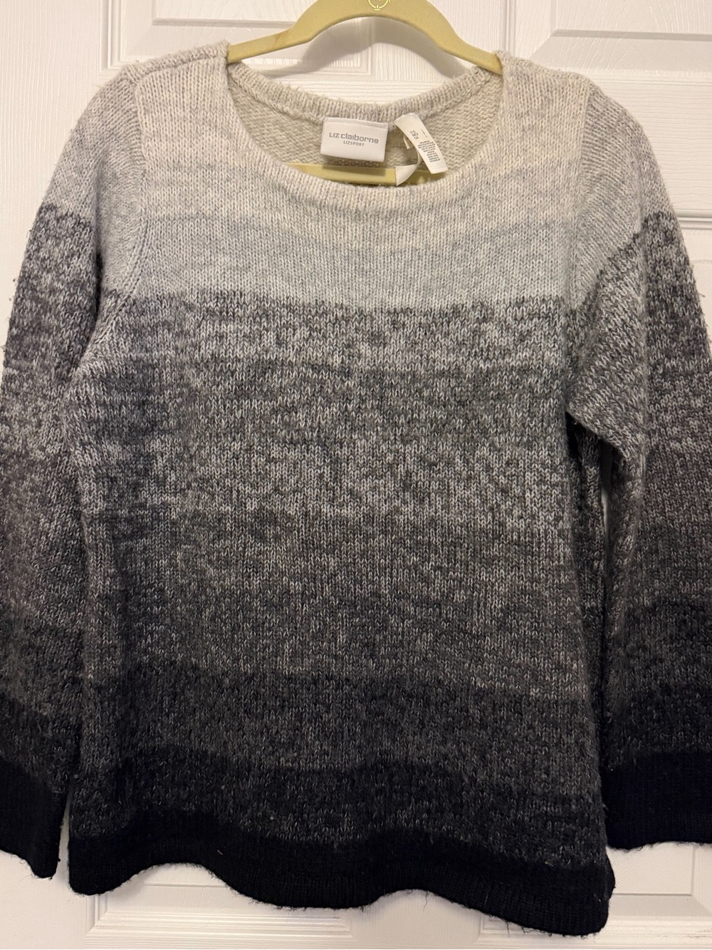 Liz Claiborne Women's Ombre Crewneck Sweater - Gray